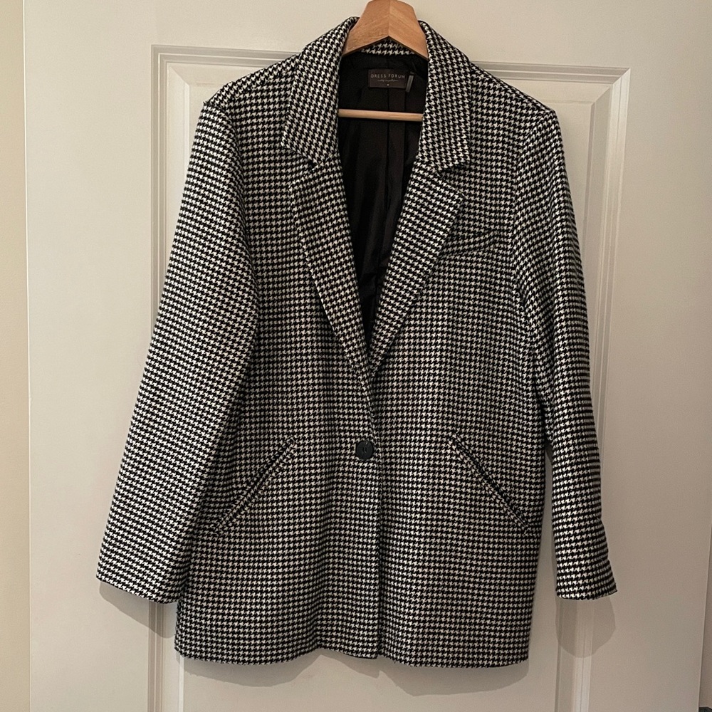 Dress Forum Black and White Houndstooth Blazer